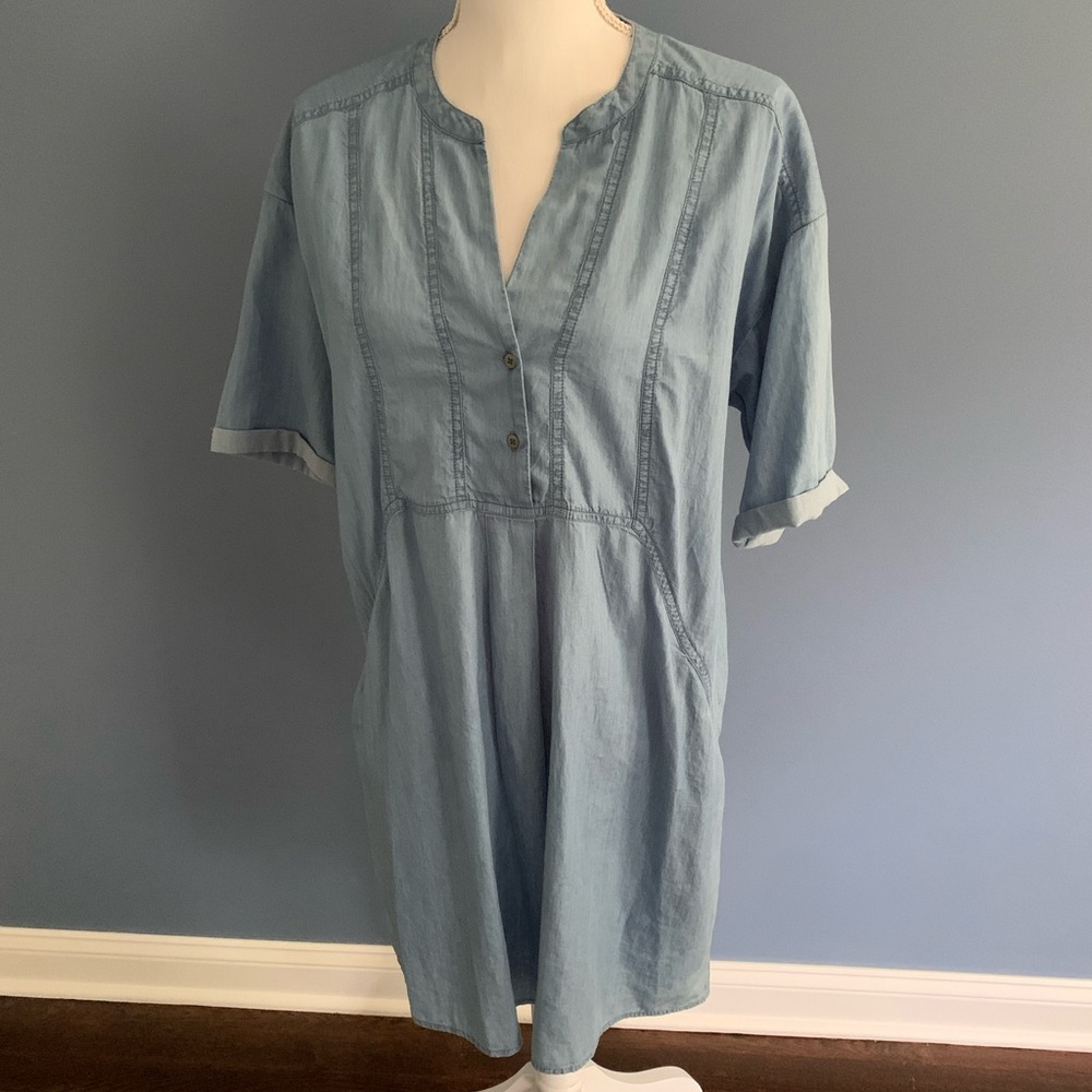 LUCKY Brand lightweight chambray tunic dress in 💯 percent cotton!